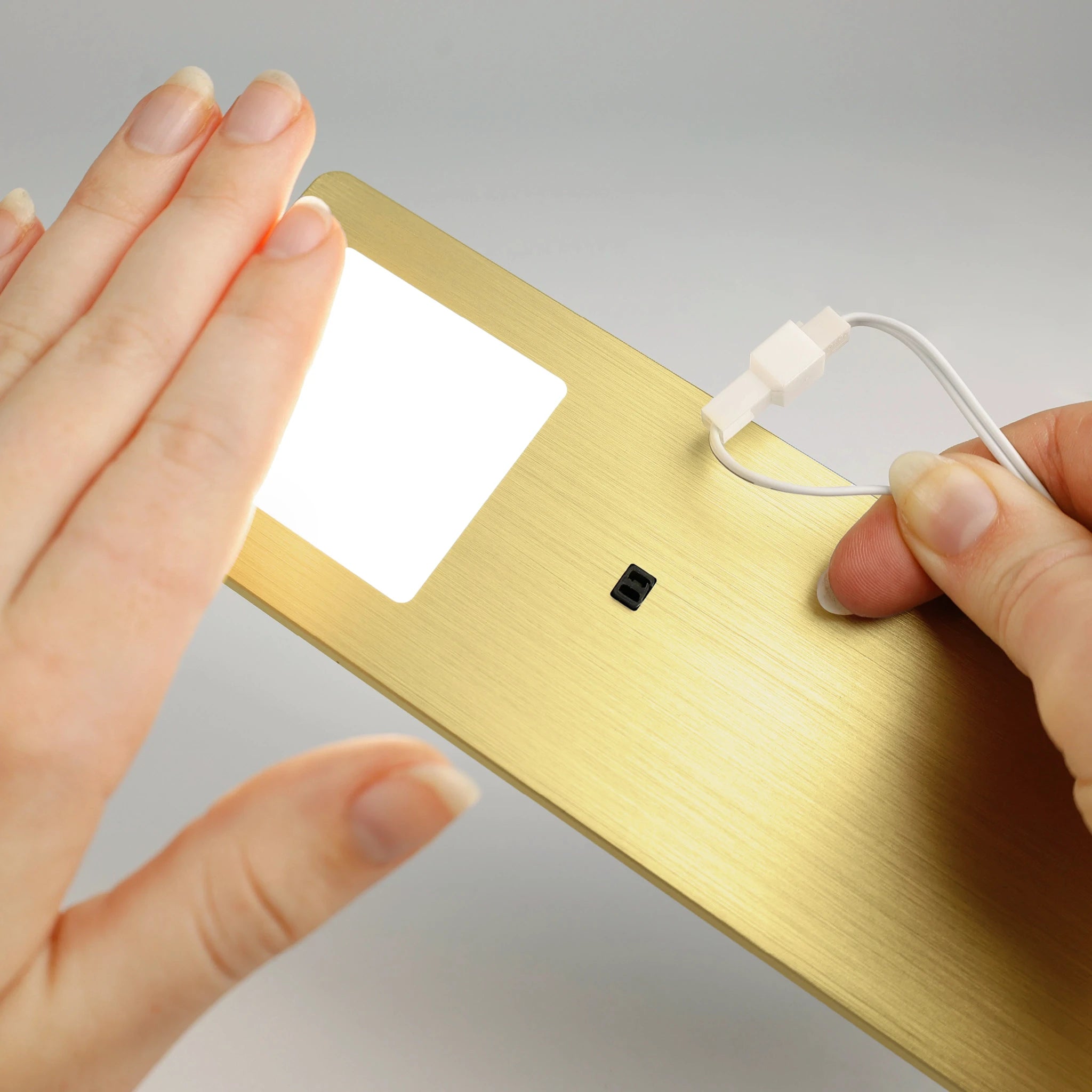 #finish_brushed brass